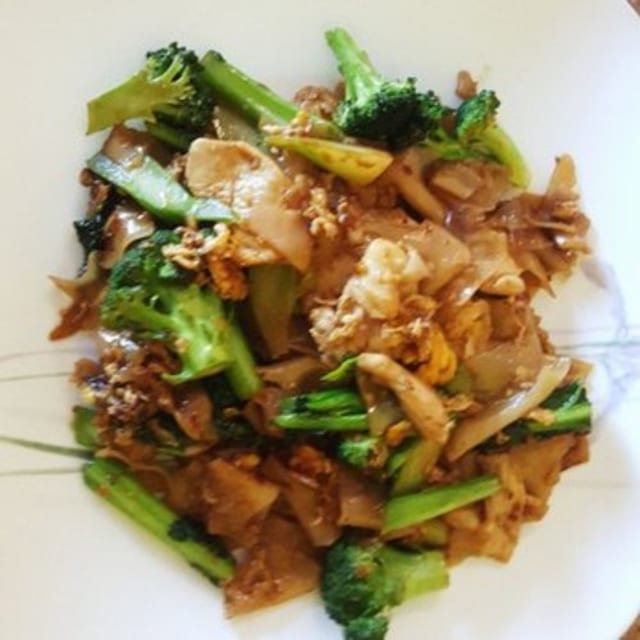 Pad See-ewe.